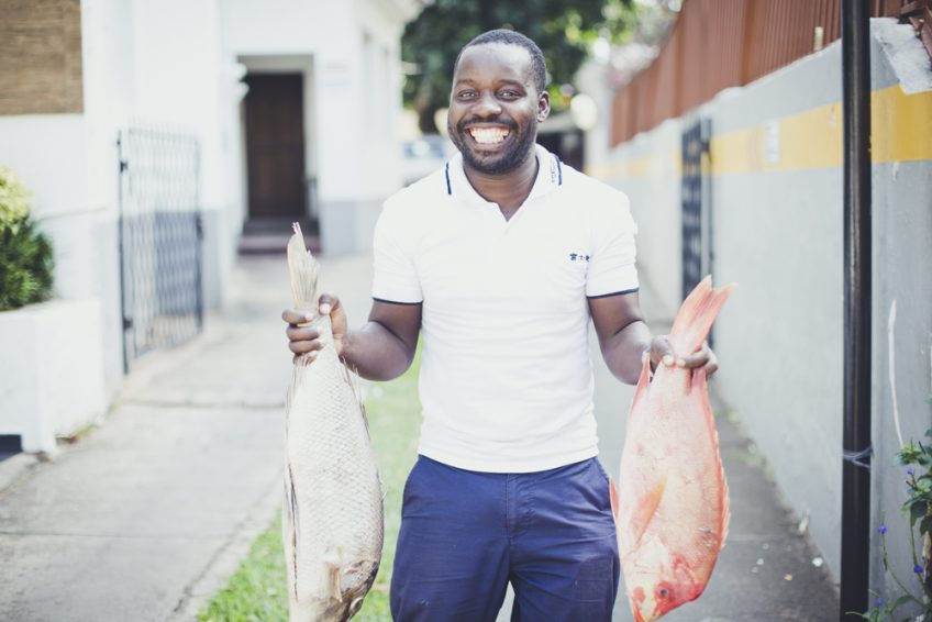 街の魚屋さん　アフリカ生活　アフリカ日常